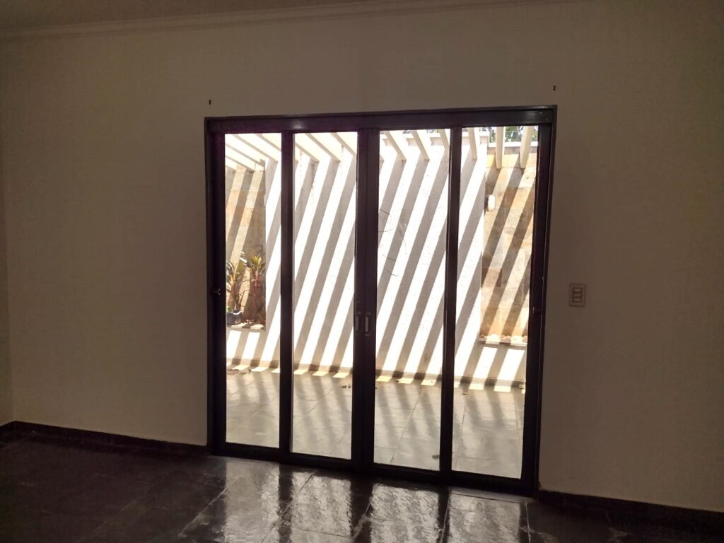 Vende-se casa no Jd. Bosque $ 395.000,00