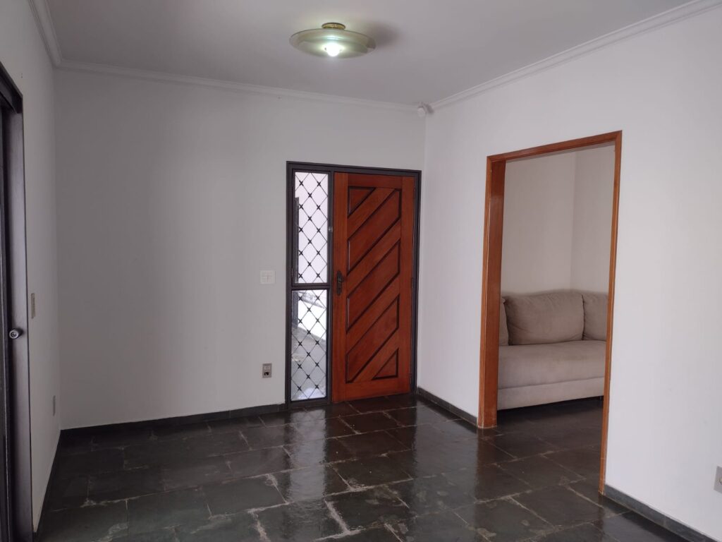 Vende-se casa no Jd. Bosque $ 395.000,00