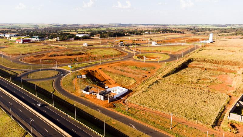 Vende-se Terreno Comercial/Industrial $ 370.000,00 Vende-se Terreno Comercial/Industrial $ 370.000,00