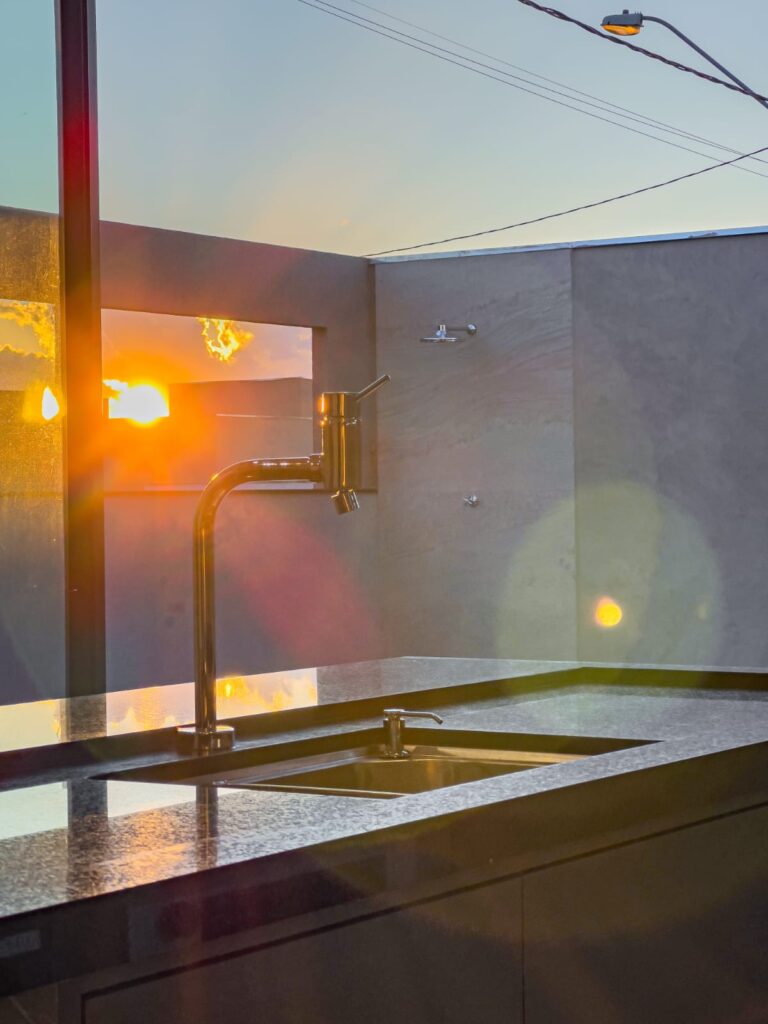 Vende-se casa cond. Maria Júlia $ 1.200.000,00