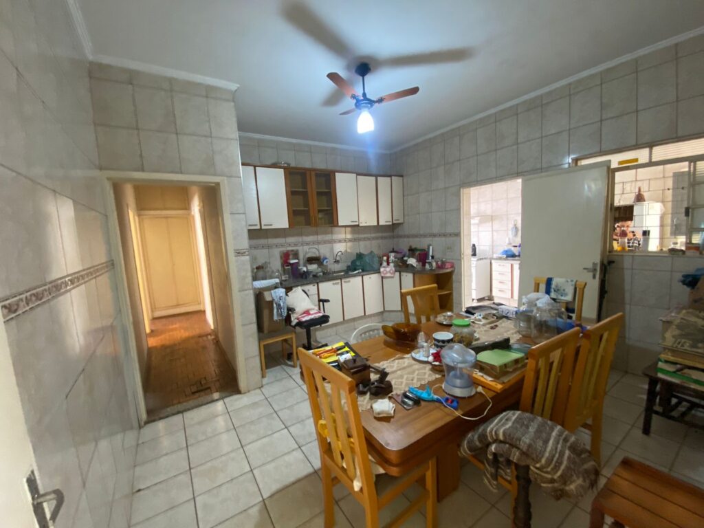 Casa comercial para reforma a 100 metros da Av. Bady atrás da ACIRP $ 550.000,00 Casa comercial para reforma a 100 metros da Av. Bady atrás da ACIRP $ 550.000,00