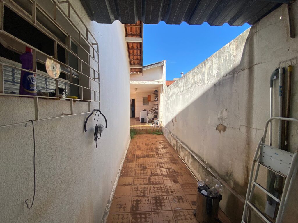 Casa comercial para reforma a 100 metros da Av. Bady atrás da ACIRP $ 550.000,00 Casa comercial para reforma a 100 metros da Av. Bady atrás da ACIRP $ 550.000,00