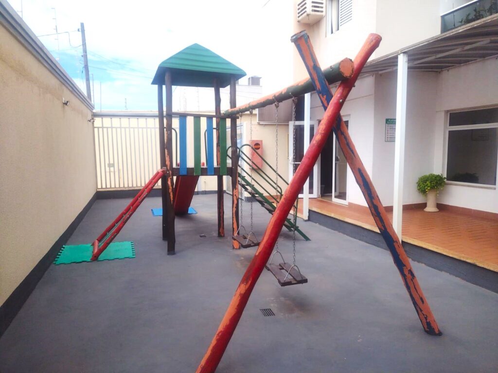 Vende-se Apto no Jd. Vetorasso $ 350.000,00