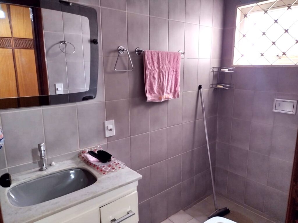 Vende-se casa comercial na Boa Vista $ 500.000,00 Vende-se casa comercial na Boa Vista $ 500.000,00