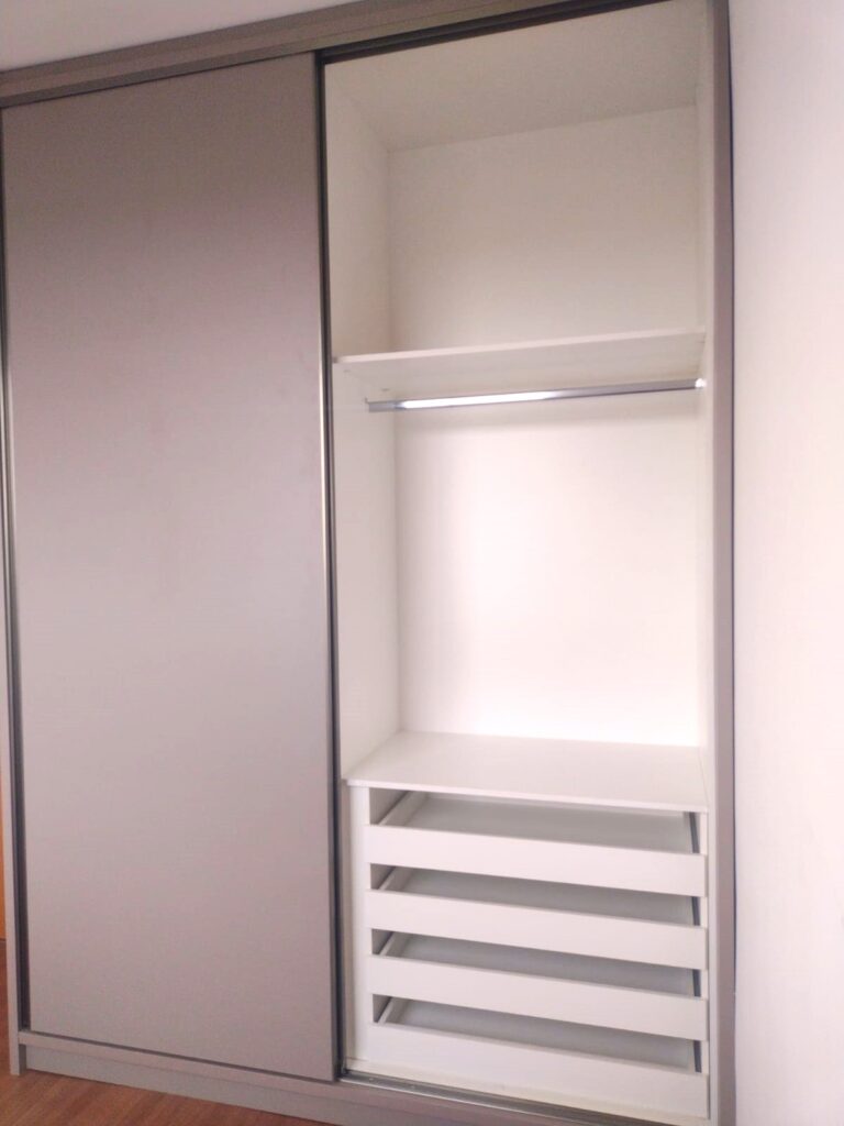 Vende-se apto novo 2 dormitórios c/ elevador $ 299.000,00