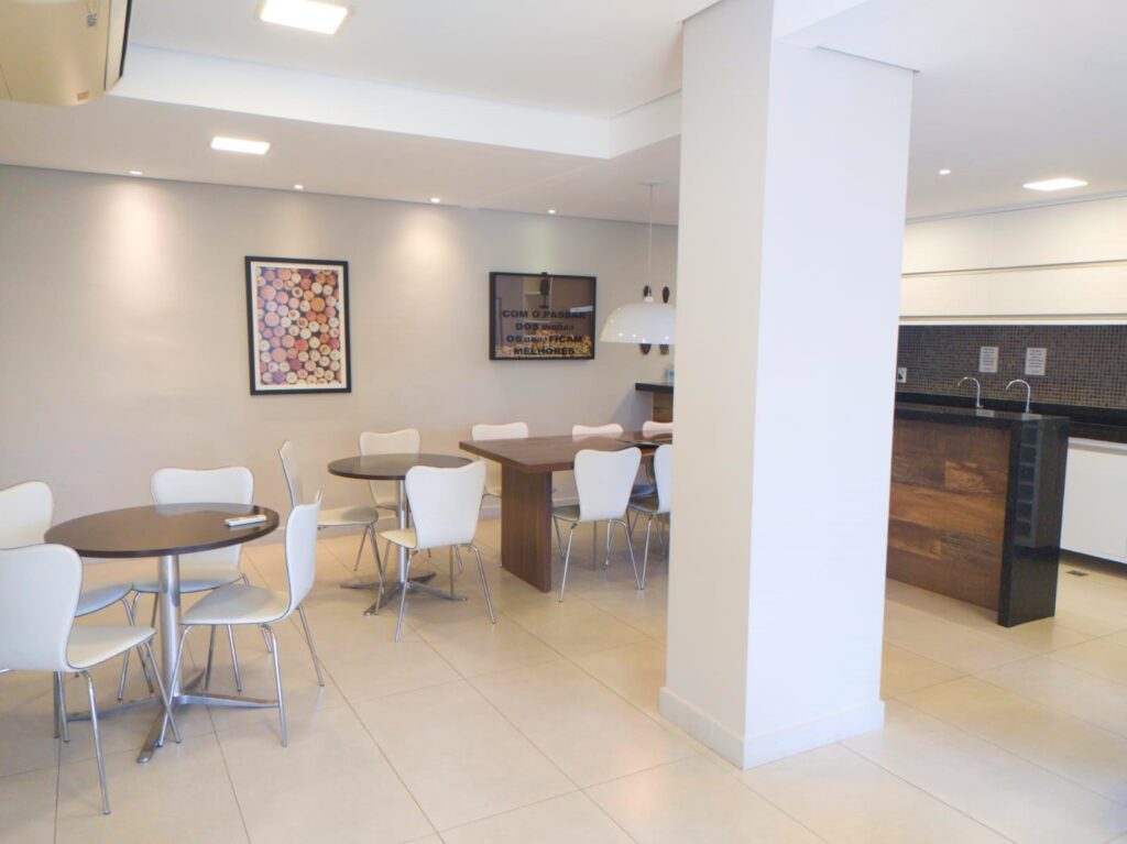 Vende-se Apto Próximo ao Iguatemi de 3 dormitórios $ 750.000,00