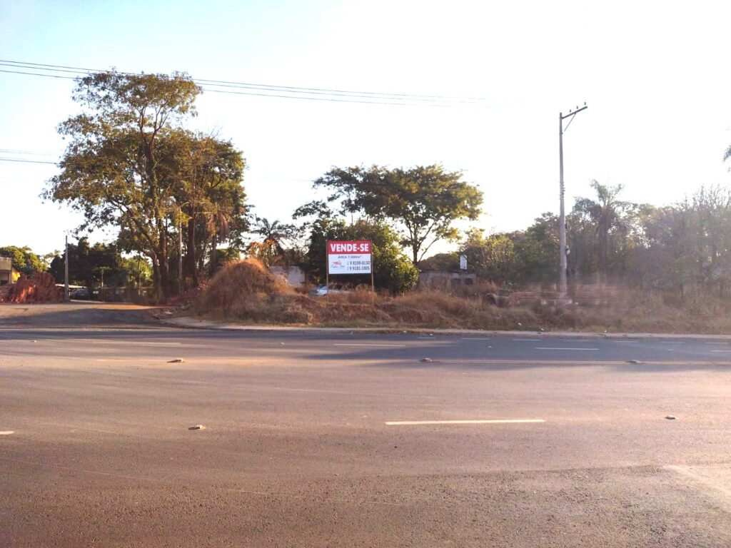Vende-se área comercial na vicinal Rio Preto – Schmidt $ 4.500.000,00 Vende-se área comercial na vicinal Rio Preto – Schmidt $ 4.500.000,00