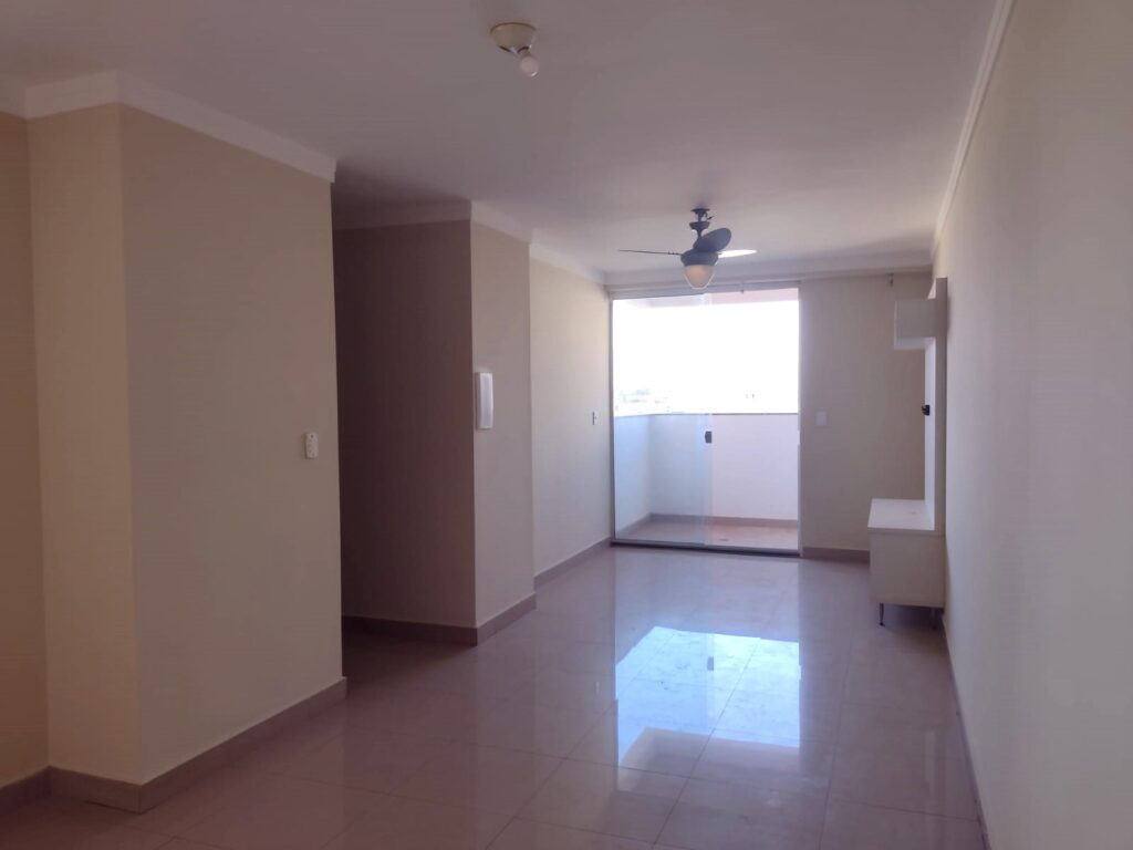 Vende-se apto 2 dormitórios c/ elevador próximo ao Plaza Shopping $ 375.000,00