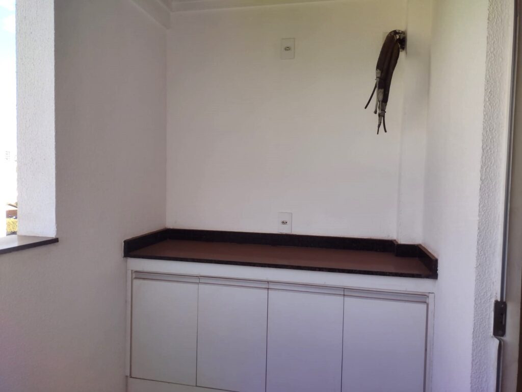 Vende-se apto 2 dormitórios c/ elevador próximo ao Plaza Shopping $ 375.000,00