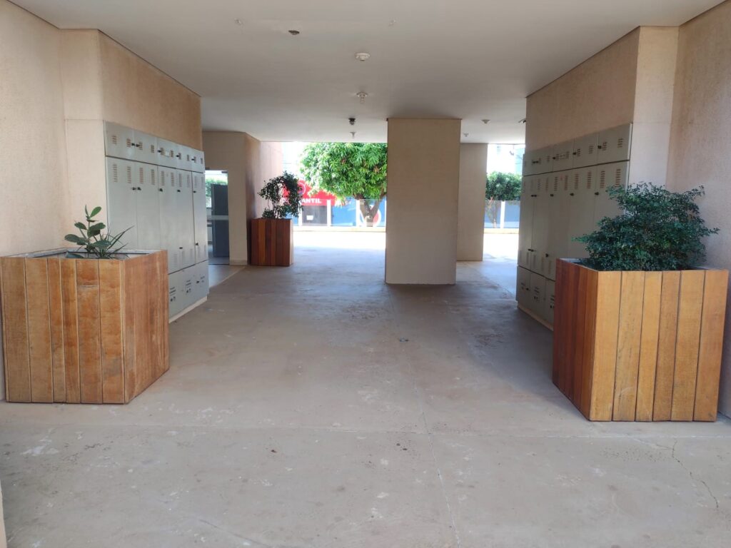 Vende-se apto 2 dormitórios c/ elevador próximo ao Plaza Shopping $ 375.000,00