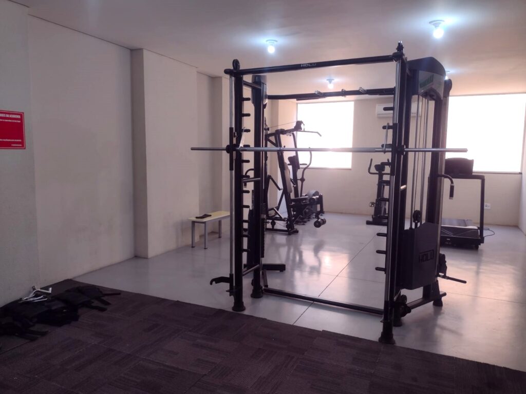 Vende-se apto 2 dormitórios c/ elevador próximo ao Plaza Shopping $ 375.000,00