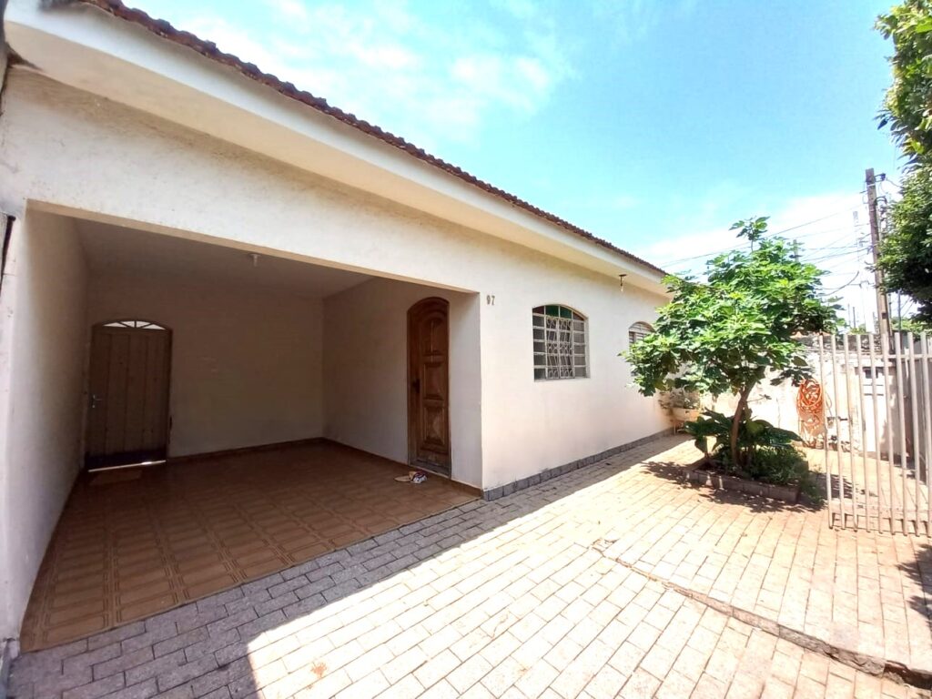 Vende-se casa com edícula no Parque Industrial $ 270.000,00