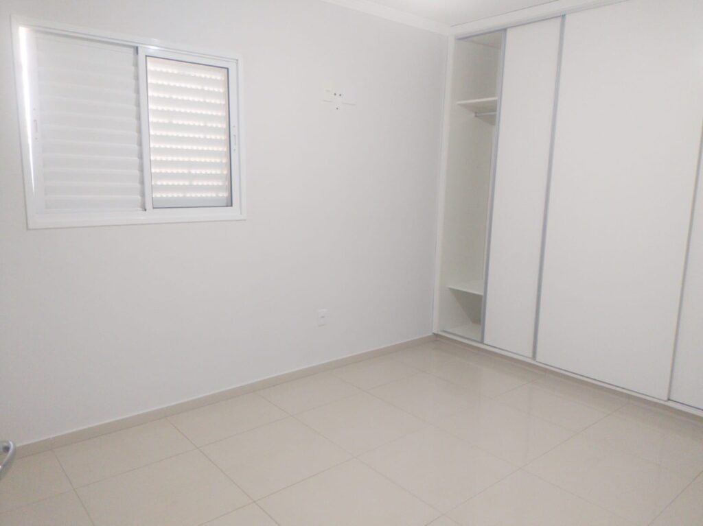 Aluga-se Apto de 1 dormitório próximo ao Plaza Shopping $ 1.400,00