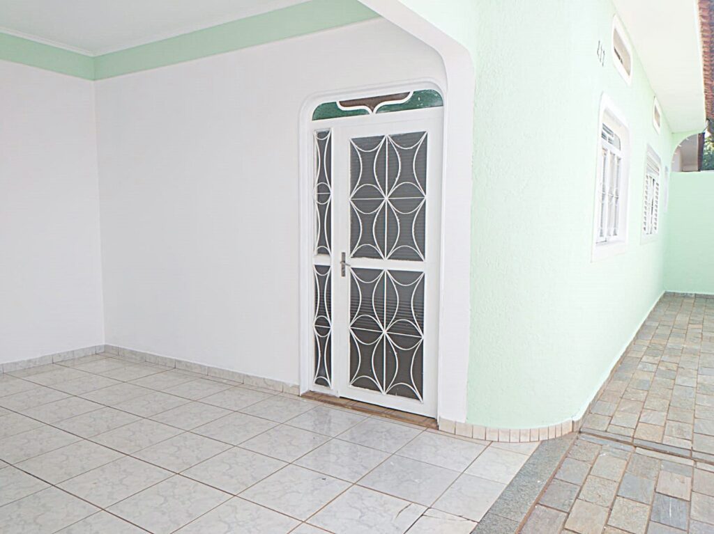 Vende-se ótima casa Jd. Vetorasso 3 dormitórios $ 400.000,00