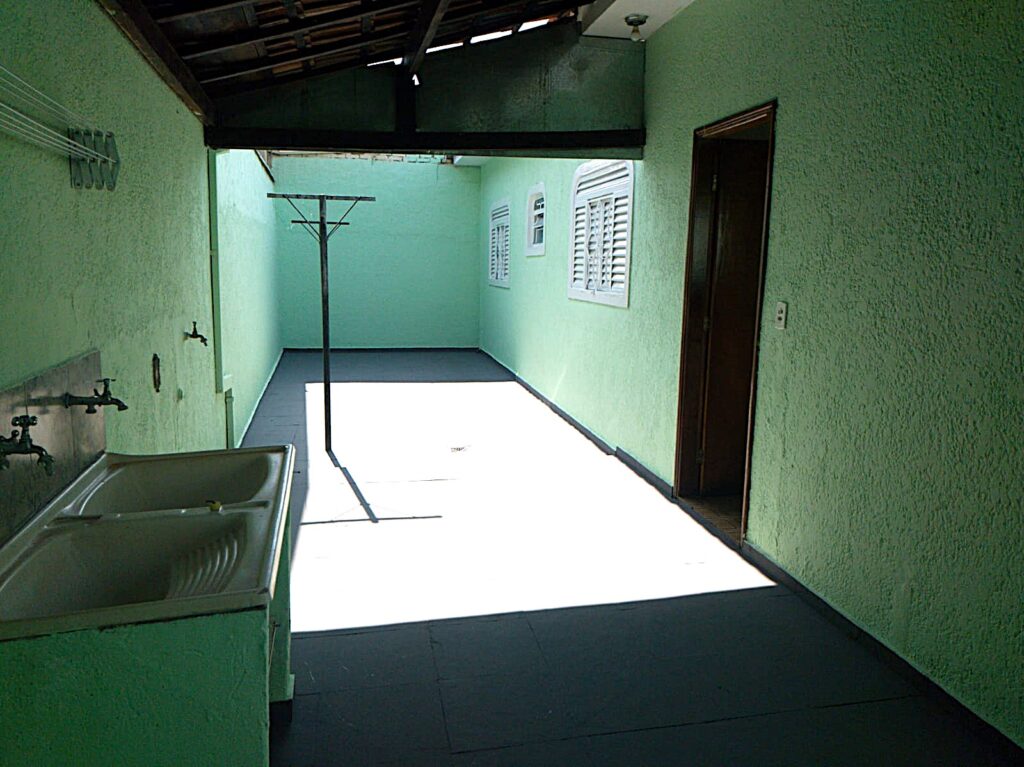 Vende-se ótima casa Jd. Vetorasso 3 dormitórios $ 400.000,00