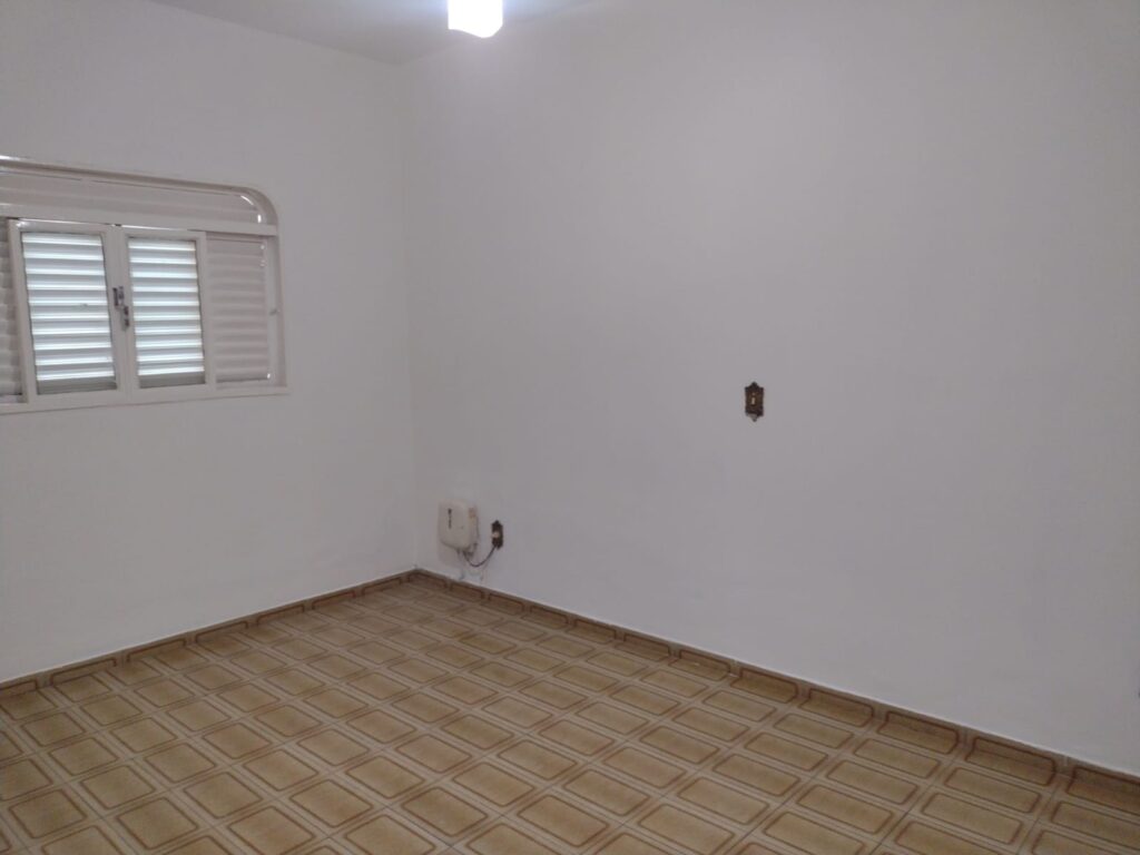 Vende-se ótima casa Jd. Vetorasso 3 dormitórios $ 400.000,00