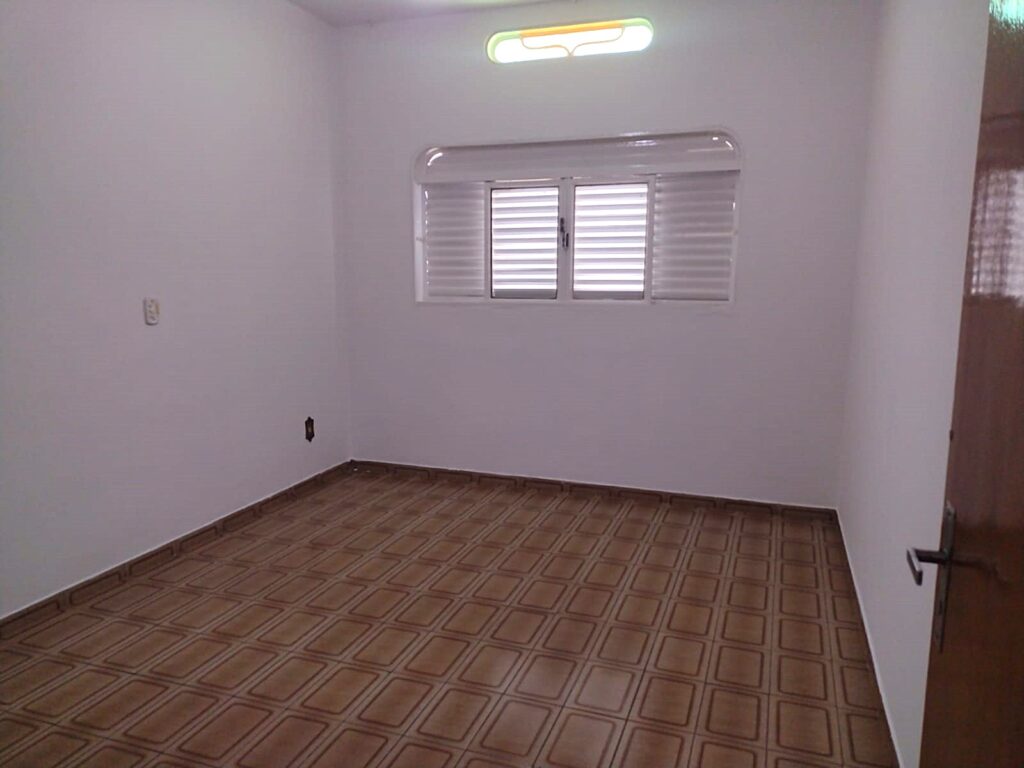 Vende-se ótima casa Jd. Vetorasso 3 dormitórios $ 400.000,00