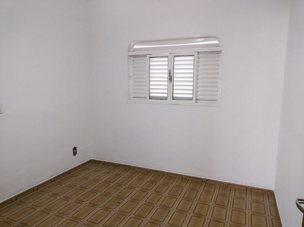 Vende-se ótima casa Jd. Vetorasso 3 dormitórios $ 400.000,00