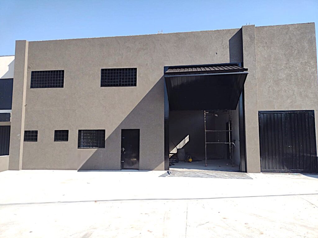 Vende-se para renda Salão $ 1.650.000,00 ou $ 8.500,00 aluguel