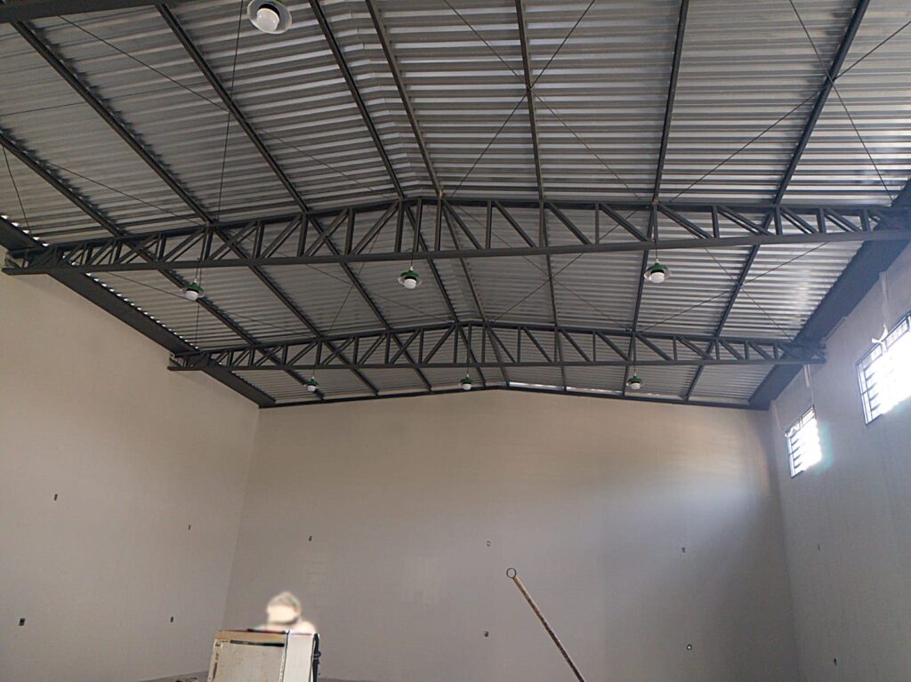 Vende-se para renda Salão $ 1.650.000,00 ou $ 8.500,00 aluguel