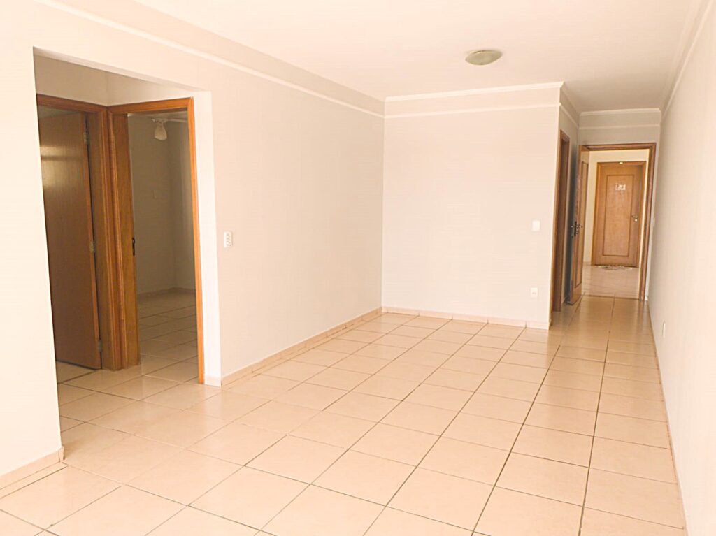 Vende-se apto 2 dormitórios c/ piscina e elevador próximo ao centro $ 335.000,00