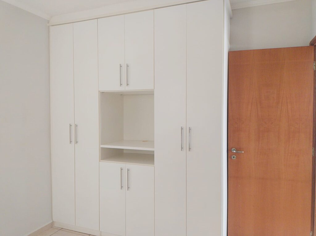 Vende-se apto 2 dormitórios c/ piscina e elevador próximo ao centro $ 335.000,00