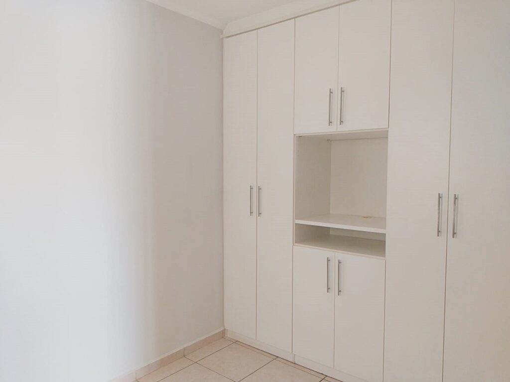 Vende-se apto 2 dormitórios c/ piscina e elevador próximo ao centro $ 335.000,00