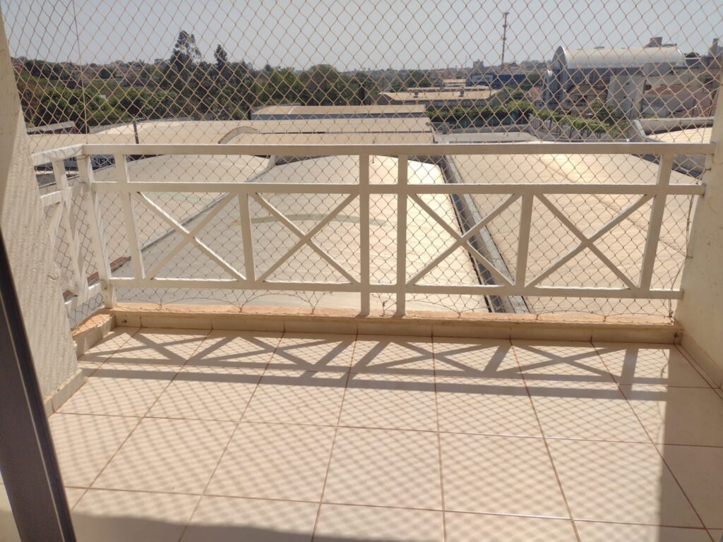 Vende-se apto 2 dormitórios c/ piscina e elevador próximo ao centro $ 335.000,00