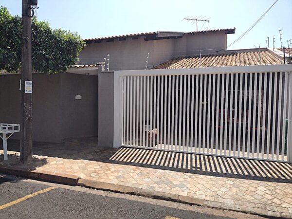 Vende-se Casa na Boa Vista local misto $ 795.000,00