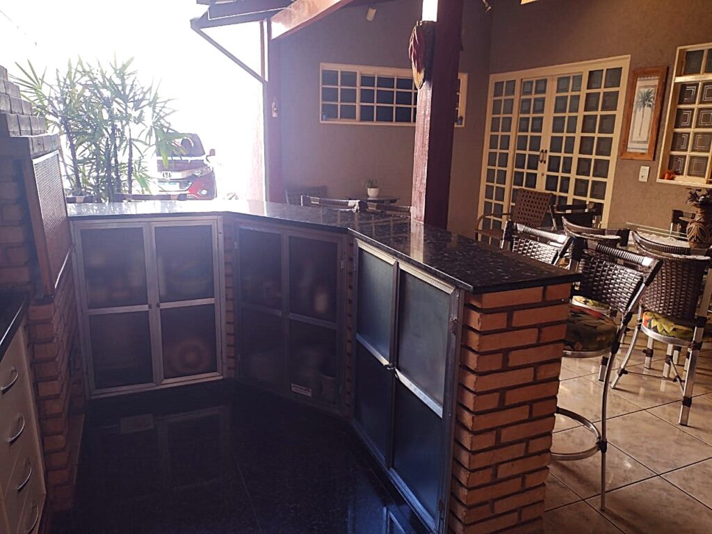 Vende-se Casa na Boa Vista local misto $ 795.000,00