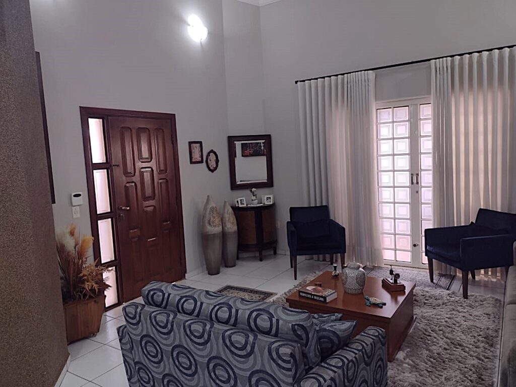 Vende-se Casa na Boa Vista local misto $ 795.000,00