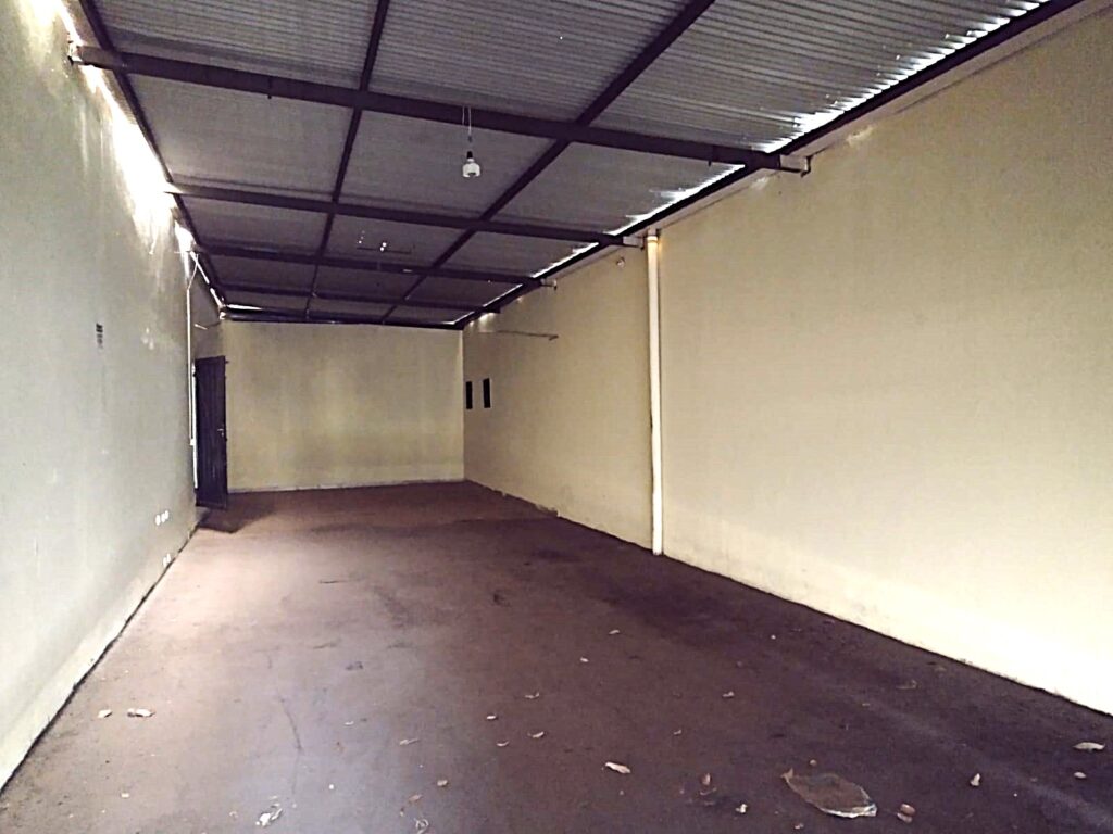 Aluga-se Salão no Distrito Industrial duas Vendas $ 7.000,00