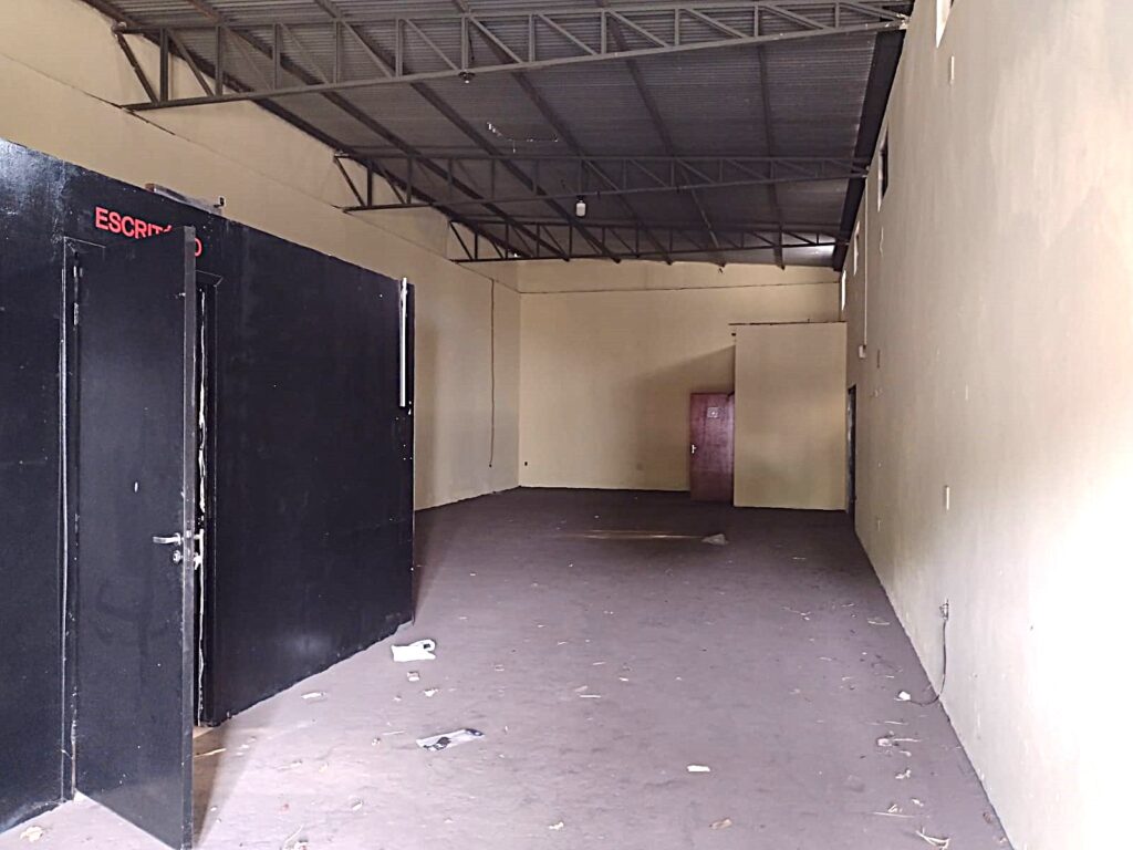 Aluga-se Salão no Distrito Industrial duas Vendas $ 7.000,00