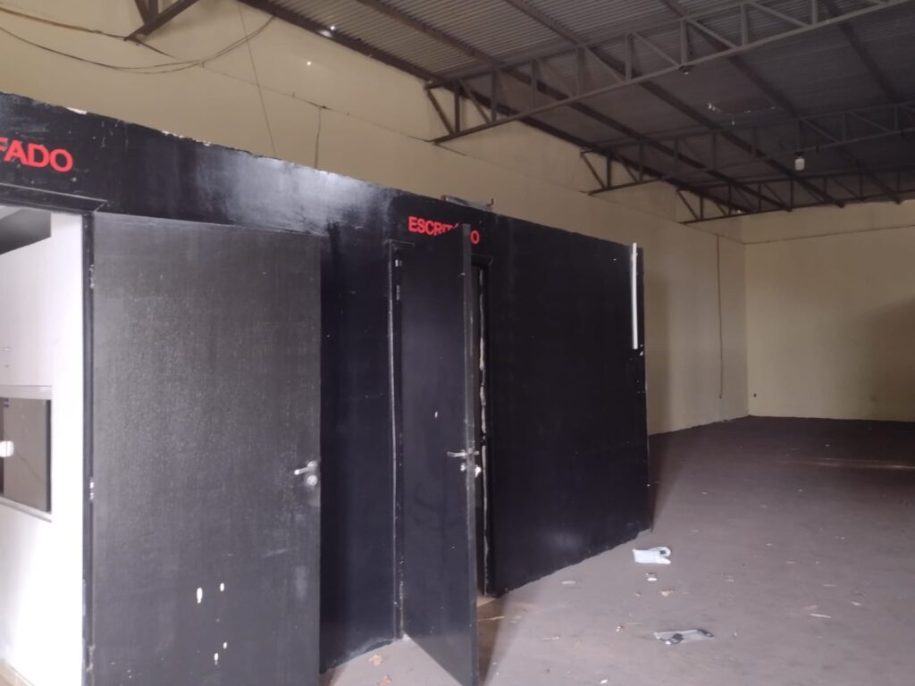 Aluga-se Salão no Distrito Industrial duas Vendas $ 7.000,00