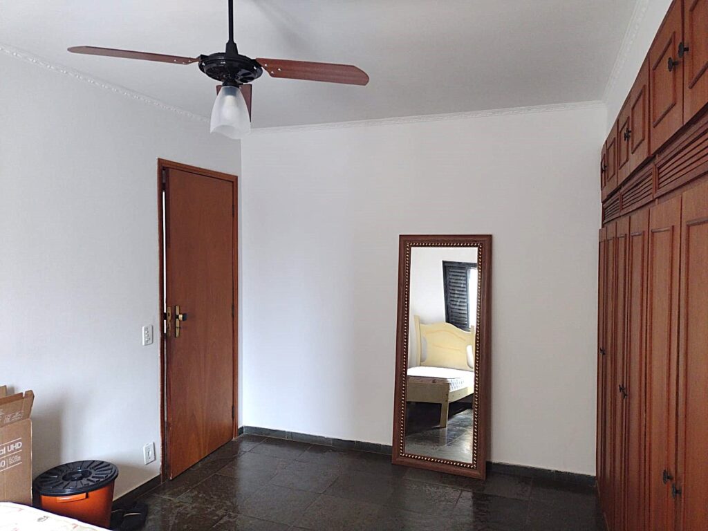 Vende-se apto no São Manoel ao lado do Hospital de Base $ 285.000,00