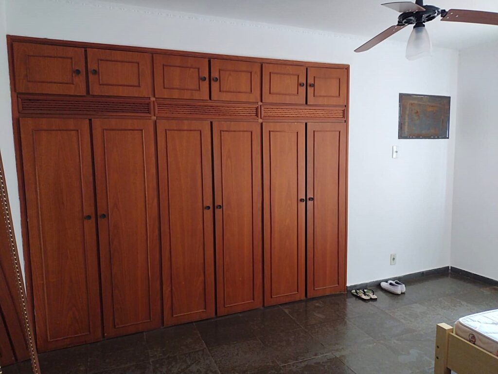 Vende-se apto no São Manoel ao lado do Hospital de Base $ 285.000,00