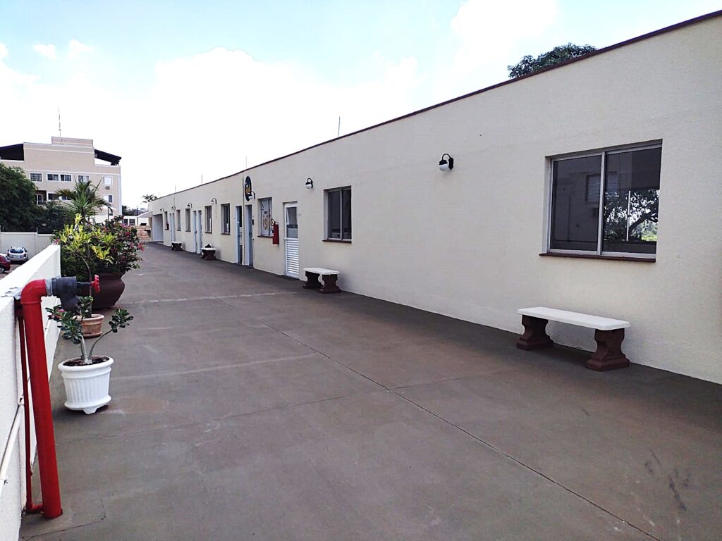 Vende-se apto Higienópolis c/ elevador $ 270.000,00