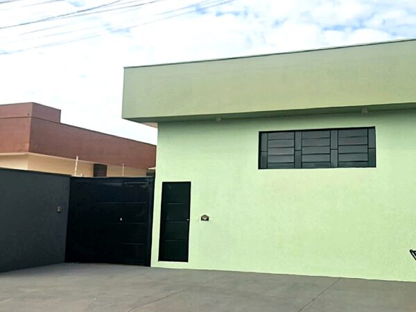 Vende-se Salão + Casa $ 335.000,00