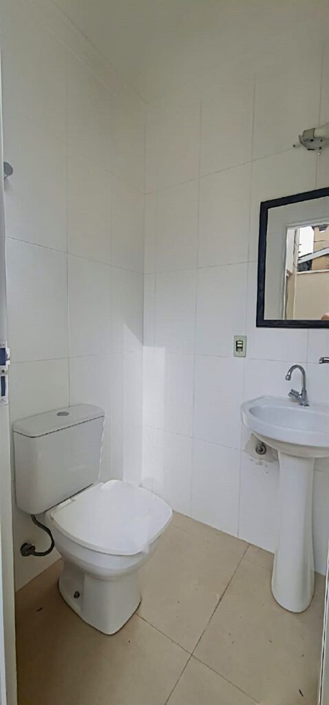 Vende-se Salão + Casa $ 335.000,00