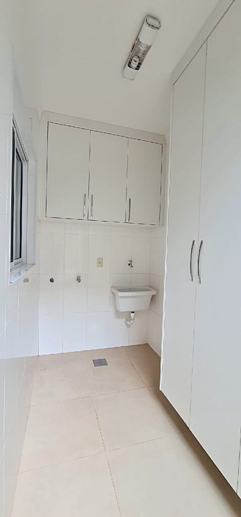 Vende-se Salão + Casa $ 335.000,00