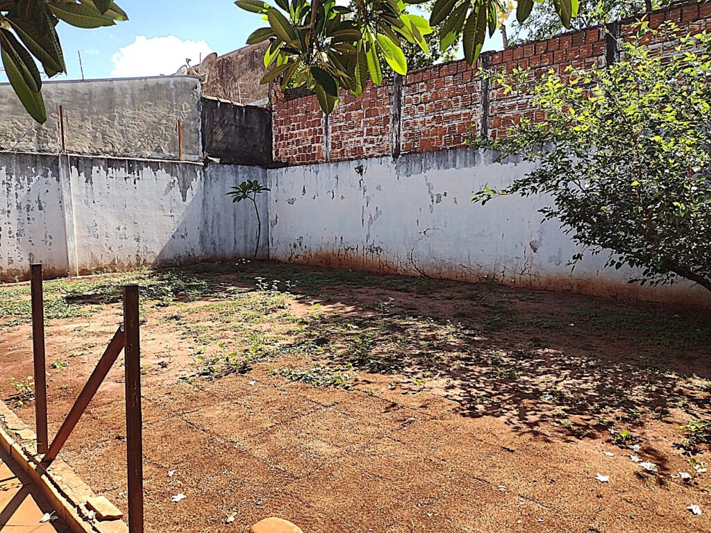 Vende-se casa Jd. Caparroz $ 490.000,00 Vende-se casa Jd. Caparroz $ 490.000,00