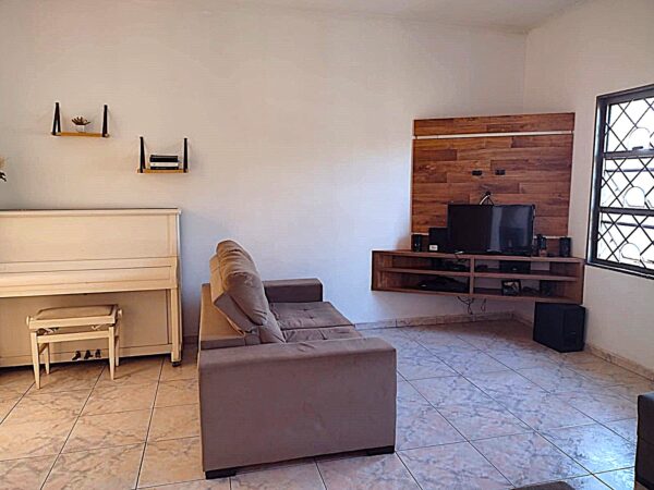 Vende-se casa Jd. Caparroz $ 490.000,00