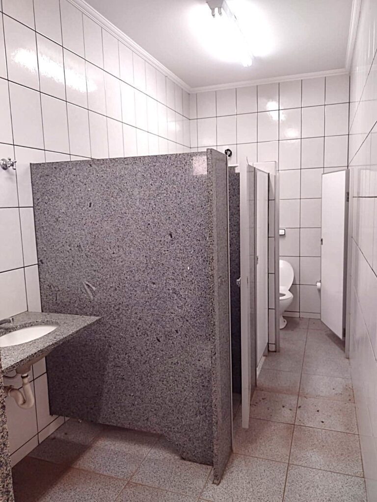 Aluga-se imóvel excelente comercial $ 7.500,00