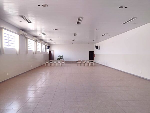 Aluga-se imóvel excelente comercial $ 7.500,00