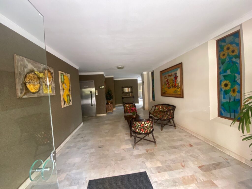 Vende-se Excelente apto na Imperial/Centro $ 420.000,00