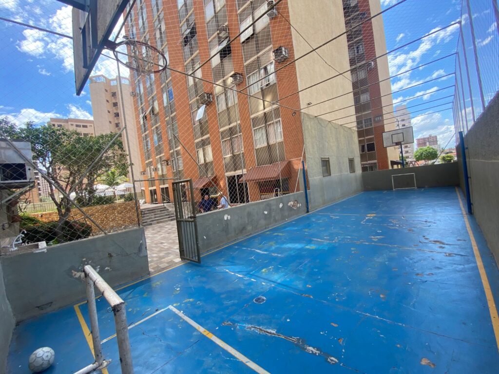 Vende-se Excelente apto na Imperial/Centro $ 420.000,00