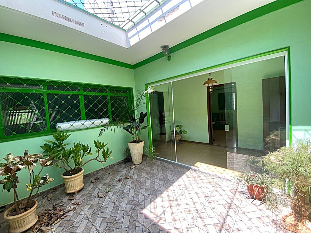 Vende-se/Aluga-se imóvel comercial no Centro $ 2.500.000,00