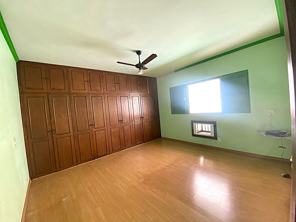 Vende-se/Aluga-se imóvel comercial no Centro $ 2.500.000,00