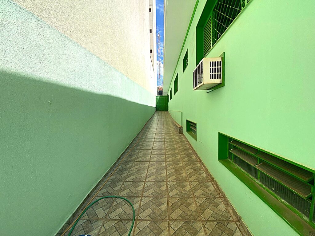 Vende-se/Aluga-se imóvel comercial no Centro $ 2.500.000,00