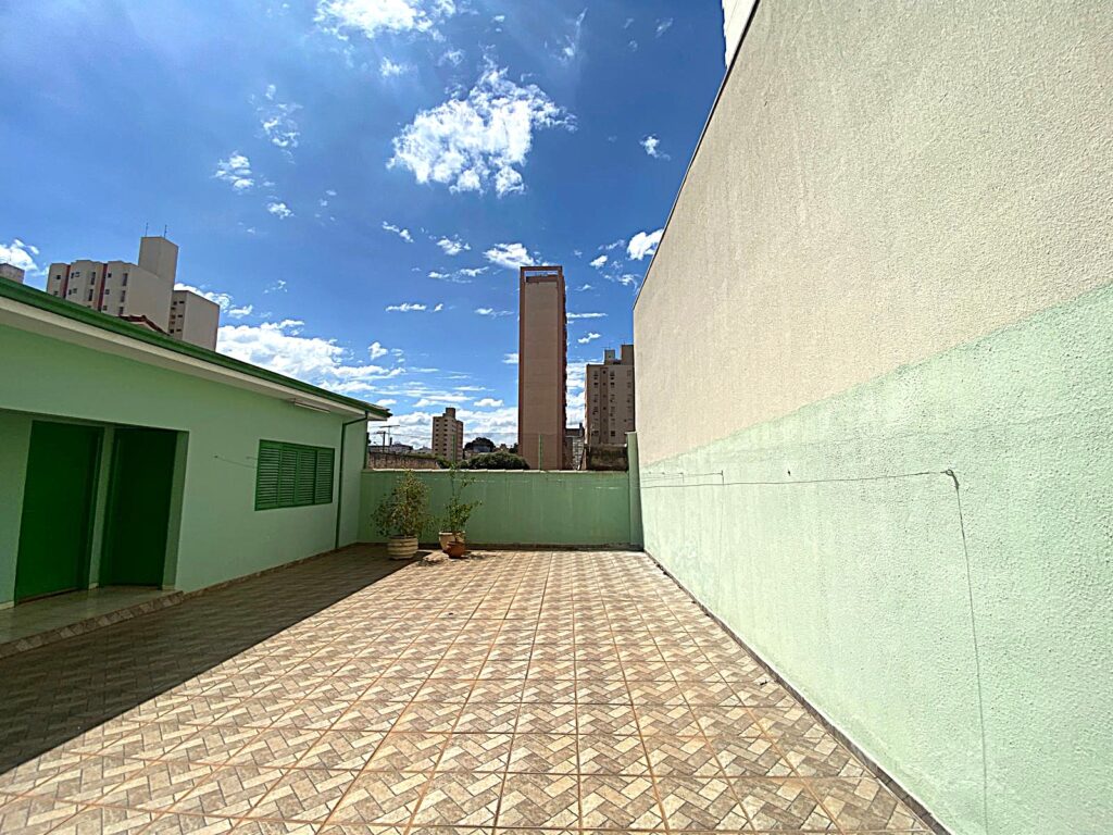 Vende-se/Aluga-se imóvel comercial no Centro $ 2.500.000,00